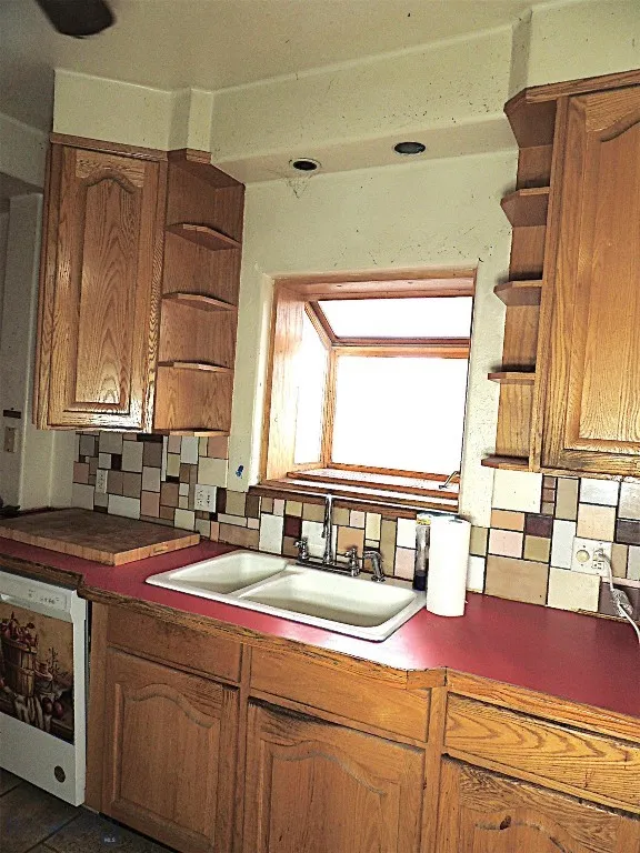 611 Hobson Avenue, Butte, Montana 59701, Butte, Montana 59701, 4 Bedrooms Bedrooms, ,2 BathroomsBathrooms,Residential,For Sale,611 Hobson Avenue, Butte, Montana 59701,0,409399