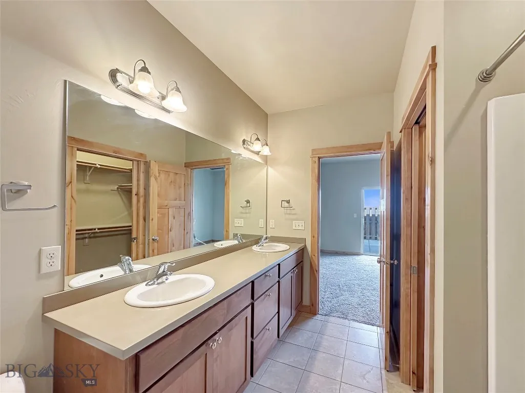 Master Bath - Double Vanity
