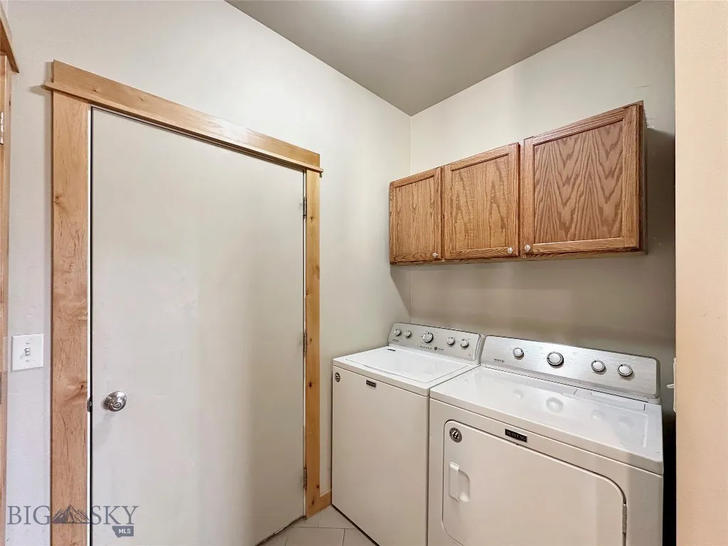 Laundry Room - Washer & Dryer convey without warranty