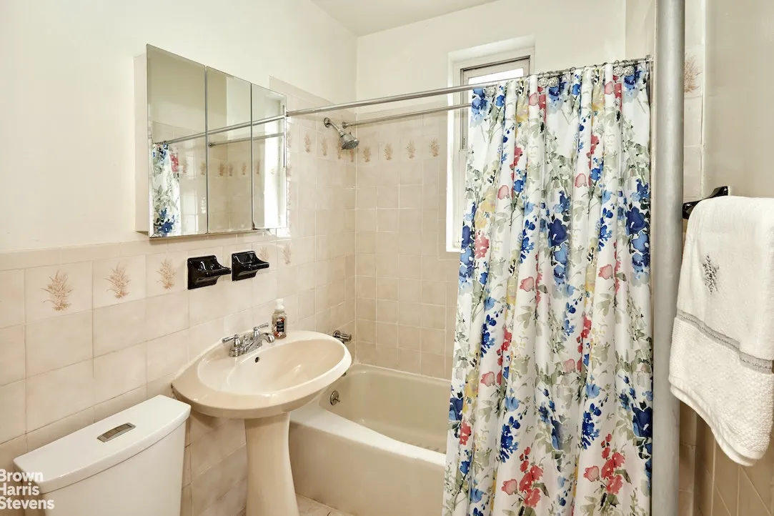 206 East 53rd Street Na, Newyorkcity, New York 11203, 9 Bedrooms Bedrooms, 18 Rooms Rooms,3 BathroomsBathrooms,Residential,For Sale,53RD,RLS10874948 206 East 53rd Street Na, Newyorkcity, New York 11203, 9 Bedrooms Bedrooms, 18 Rooms Rooms,3 BathroomsBathrooms,Residential,For Sale,53RD,RLS10874948