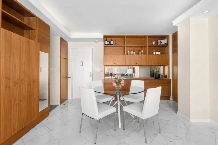 475 Park Avenue, New York City, NY 10022