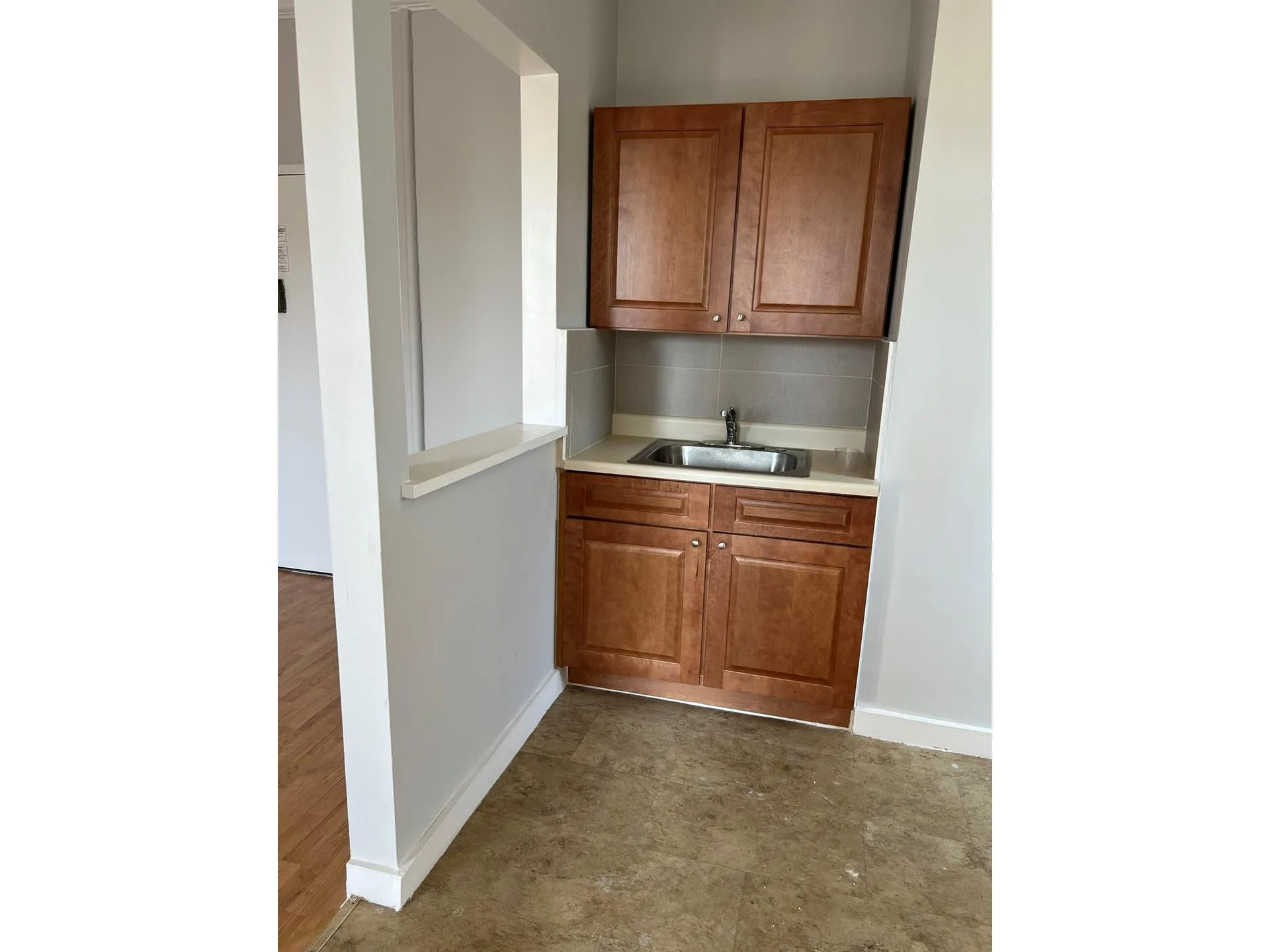 2408 Cambreleng Avenue 13, Newyorkcity, New York 10458, 1 Bedroom Bedrooms, 3 Rooms Rooms,1 BathroomBathrooms,Residential Lease,For Rent,CAMBRELENG,RLS11002031 2408 Cambreleng Avenue 13, Newyorkcity, New York 10458, 1 Bedroom Bedrooms, 3 Rooms Rooms,1 BathroomBathrooms,Residential Lease,For Rent,CAMBRELENG,RLS11002031