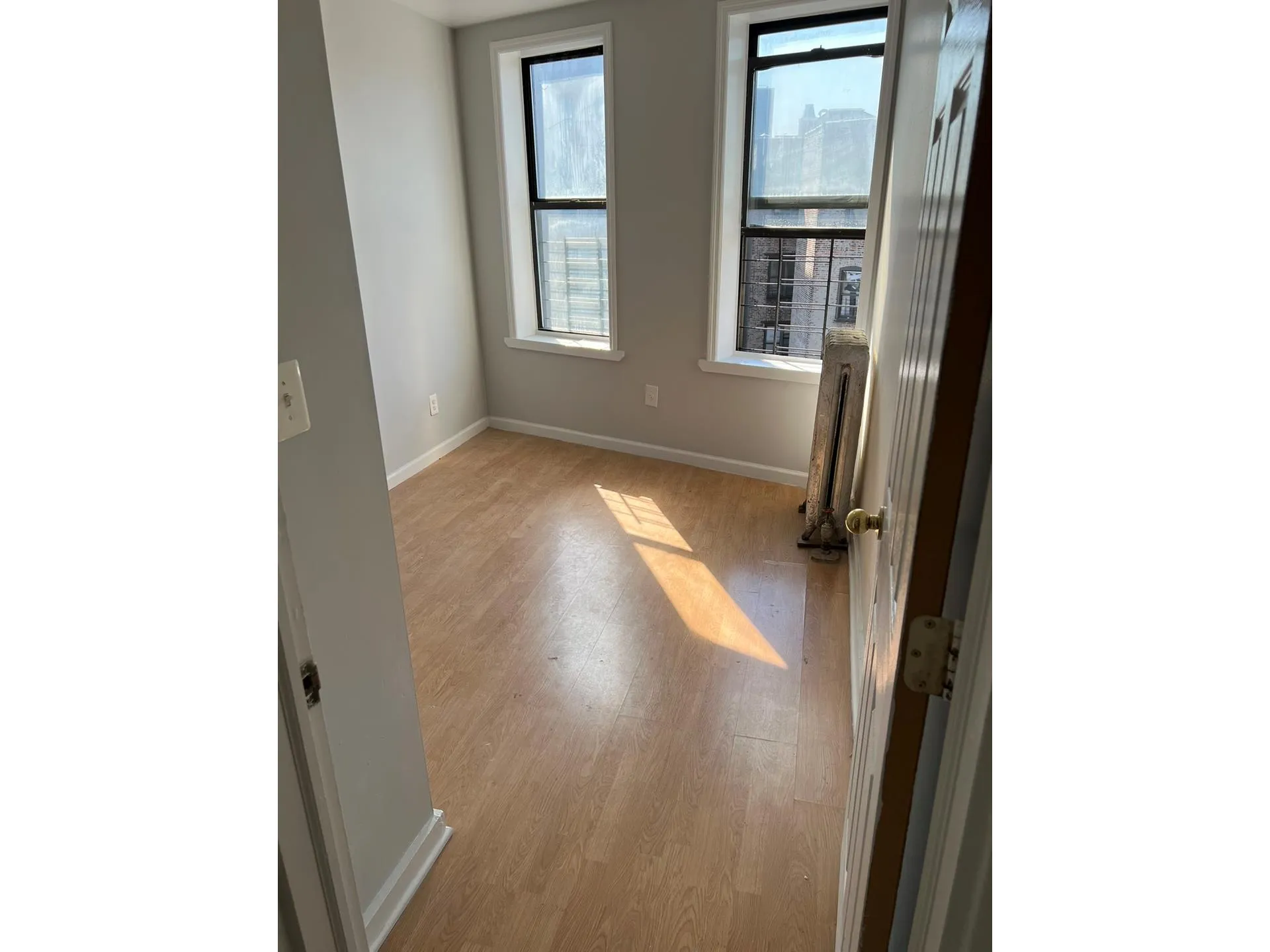 2408 Cambreleng Avenue 13, Newyorkcity, New York 10458, 1 Bedroom Bedrooms, 3 Rooms Rooms,1 BathroomBathrooms,Residential Lease,For Rent,CAMBRELENG,RLS11002031 2408 Cambreleng Avenue 13, Newyorkcity, New York 10458, 1 Bedroom Bedrooms, 3 Rooms Rooms,1 BathroomBathrooms,Residential Lease,For Rent,CAMBRELENG,RLS11002031