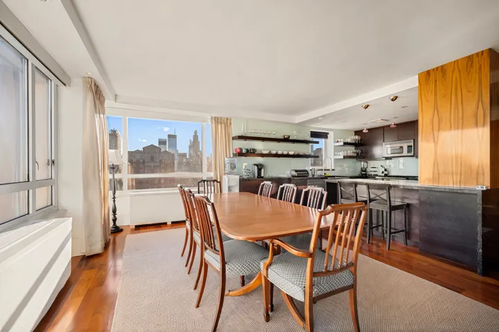 190 E 72ND Street, New York City, NY 10021