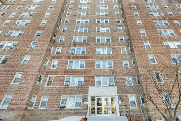 60 Knolls Crescent 6-l, New York City, New York 10463, 2 Bedrooms Bedrooms, 4 Rooms Rooms,1 BathroomBathrooms,Residential,For Sale,Knolls,RLS11033308