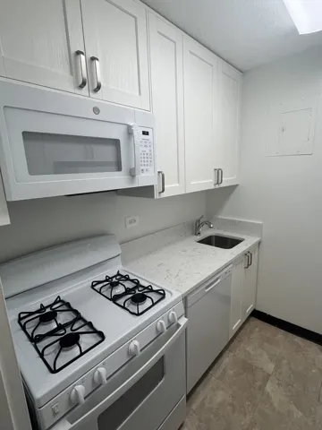 2025 BROADWAY, New York City, NY 10023