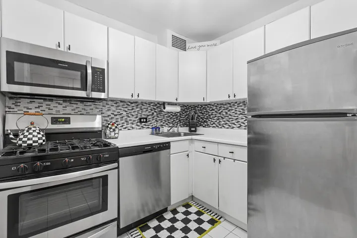 370 E 76th Street, New York City, NY 10021