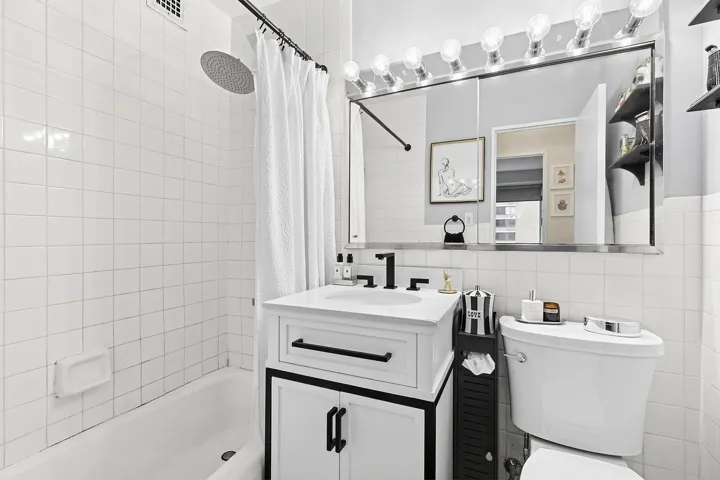 370 E 76th Street, New York City, NY 10021