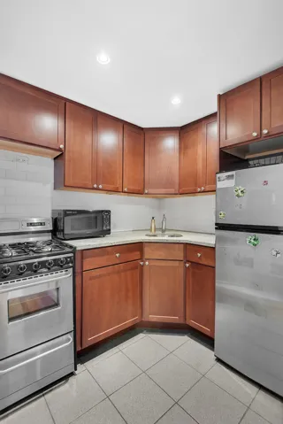 304 W 88TH Street, New York City, NY 10024