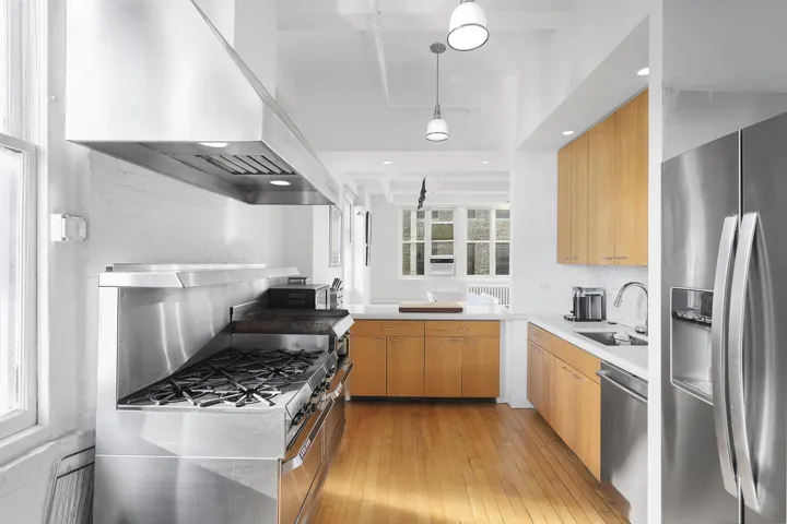 7 E 20th Street, New York City, NY 10003