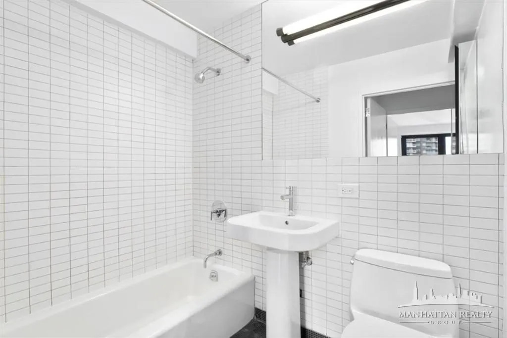 222 E 39th Street 12g, New York City, New York 10016, 4 Bedrooms Bedrooms, 6 Rooms Rooms,2 BathroomsBathrooms,Residential Lease,For Rent,39th,RLS20039603 222 E 39th Street 12g, New York City, New York 10016, 4 Bedrooms Bedrooms, 6 Rooms Rooms,2 BathroomsBathrooms,Residential Lease,For Rent,39th,RLS20039603