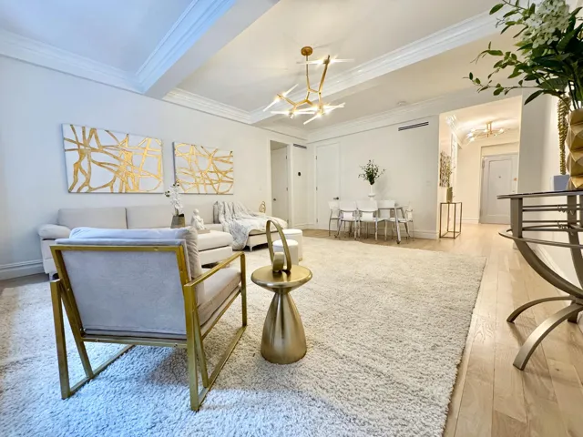 140 W 58th Street, New York City, NY 10019