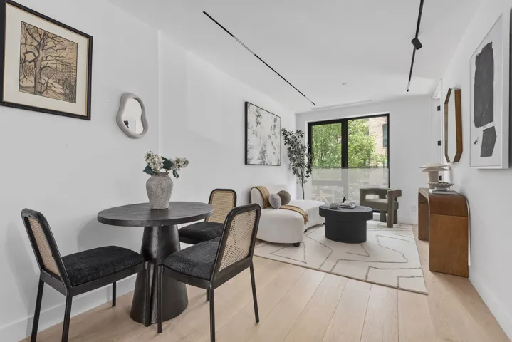 61 N HENRY Street, New York City, NY 11222