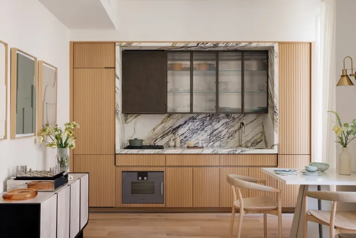 135 E 47TH Street, New York City, NY 10017