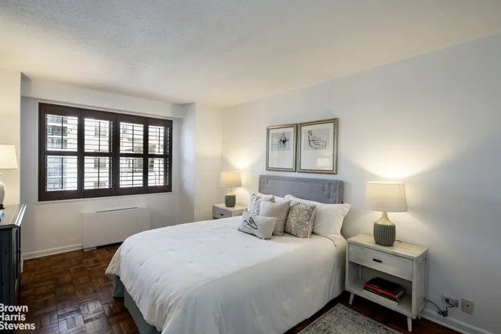 300 E 40TH Street, New York City, NY 10016