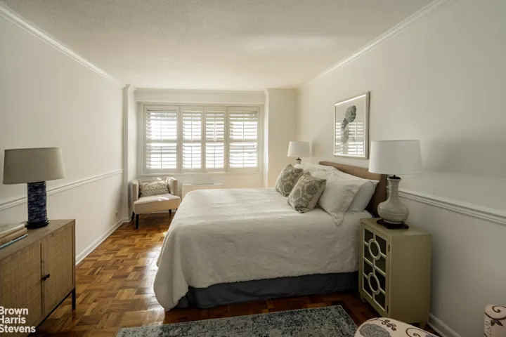 300 E 40TH Street, New York City, NY 10016