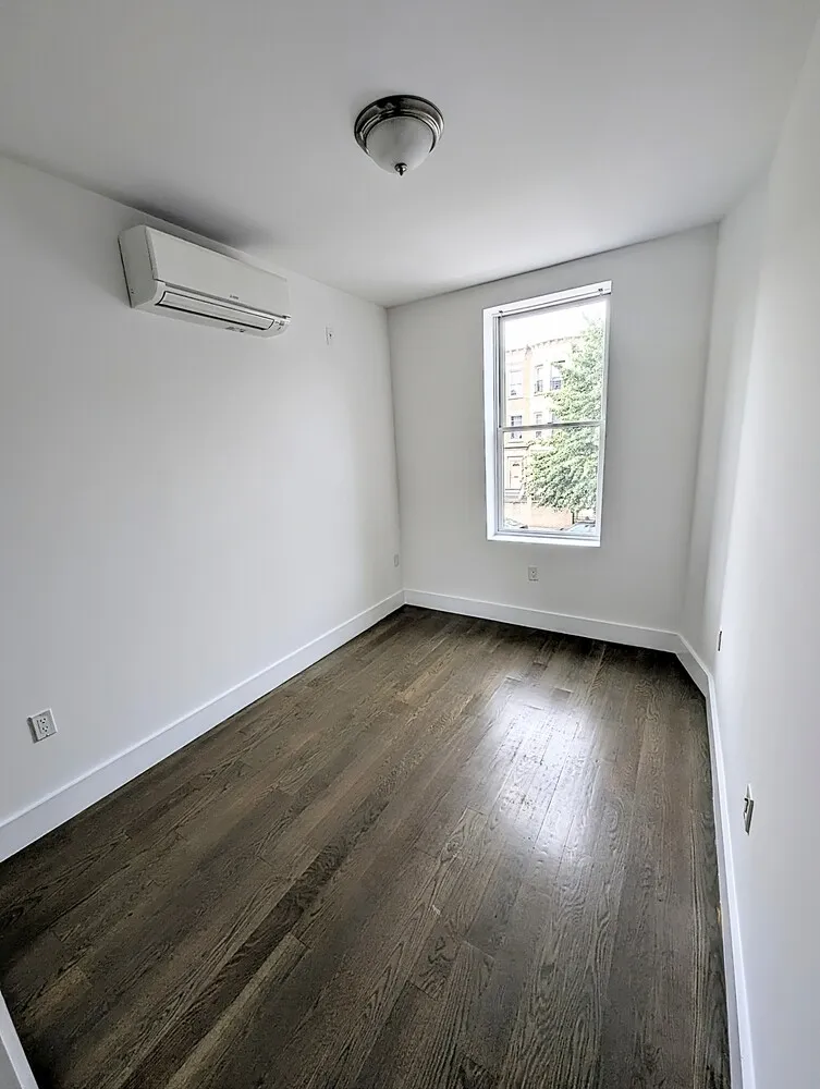 1661 Nostrand Avenue 2f, New York City, New York 11226, 1 Bedroom Bedrooms, 2 Rooms Rooms,1 BathroomBathrooms,Residential Lease,For Rent,NOSTRAND,RLS20052537 1661 Nostrand Avenue 2f, New York City, New York 11226, 1 Bedroom Bedrooms, 2 Rooms Rooms,1 BathroomBathrooms,Residential Lease,For Rent,NOSTRAND,RLS20052537