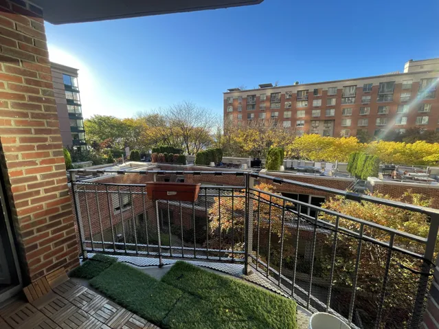 2 S END Avenue, New York City, NY 10280