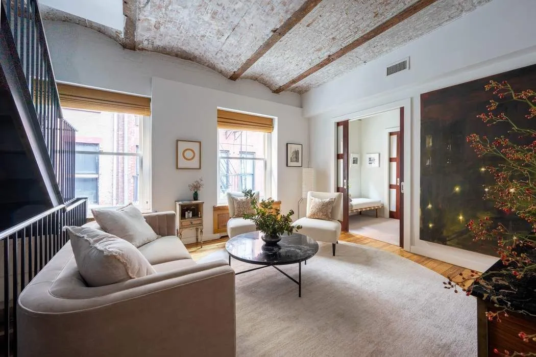 4 Staple Street, New York City, New York 10013, 3 Bedrooms Bedrooms, 11 Rooms Rooms,4 BathroomsBathrooms,Residential,For Sale,Staple,RLS20058629 4 Staple Street, New York City, New York 10013, 3 Bedrooms Bedrooms, 11 Rooms Rooms,4 BathroomsBathrooms,Residential,For Sale,Staple,RLS20058629