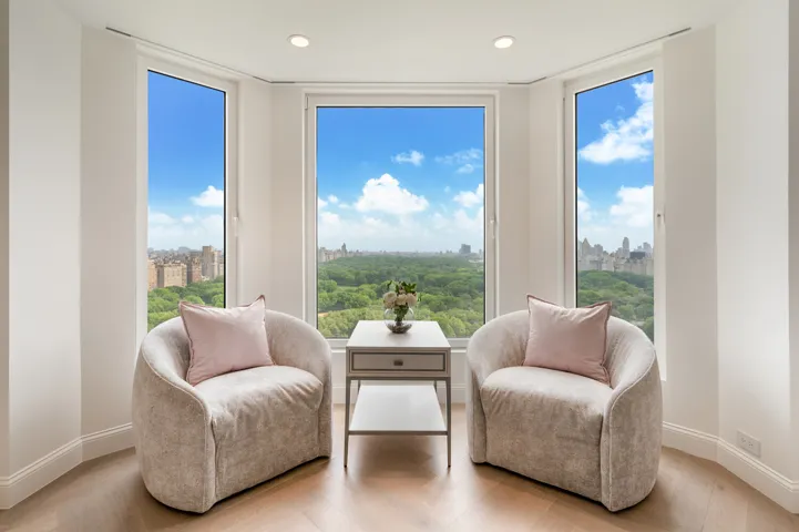 160 Central Park S 2501, New York City, New York 10019, 3 Bedrooms Bedrooms, 9 Rooms Rooms,4 BathroomsBathrooms,Residential Lease,For Rent,CENTRAL,RLS20060434