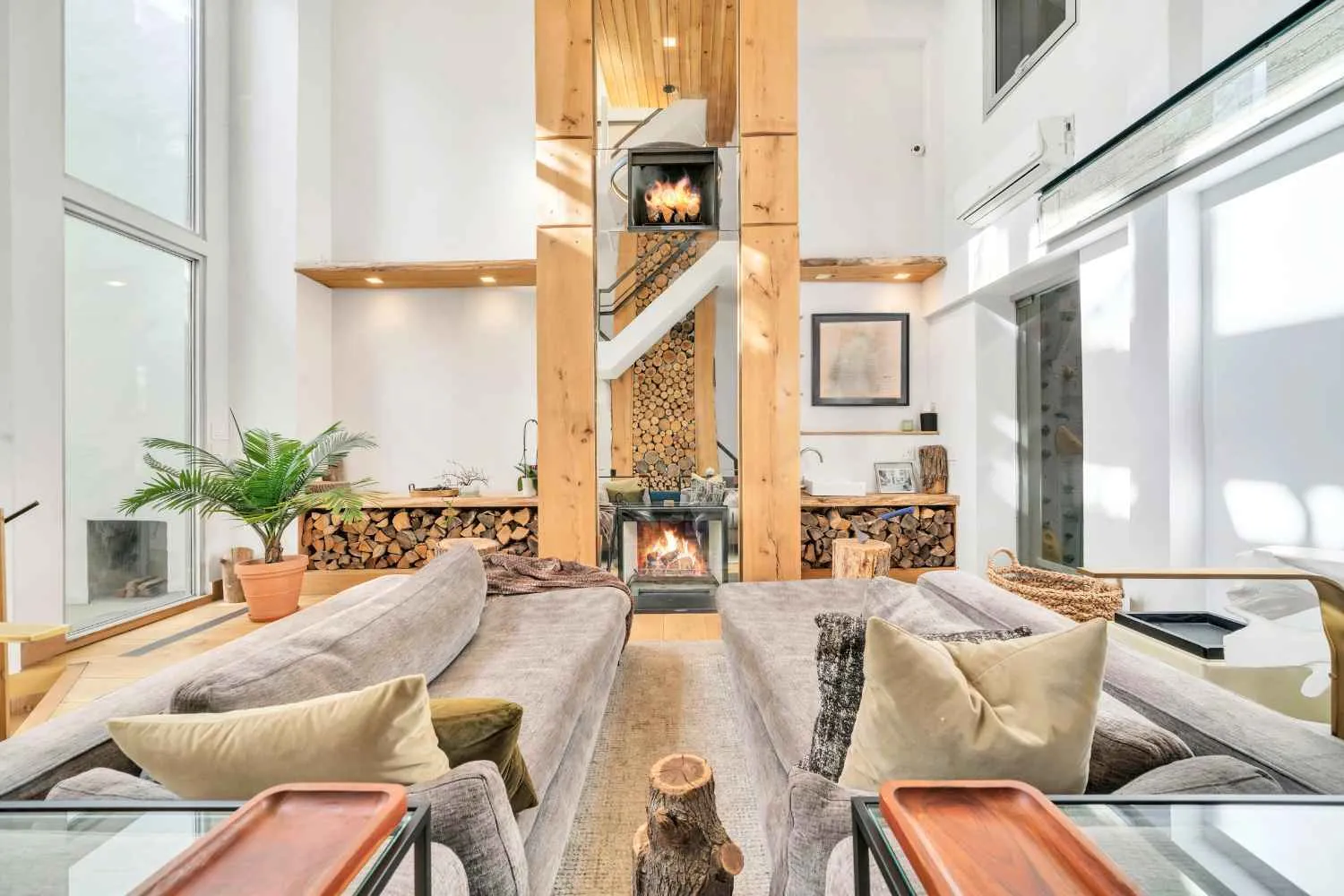 16 Minetta Lane, New York City, New York 10012, 6 Bedrooms Bedrooms, 23 Rooms Rooms,5 BathroomsBathrooms,Residential,For Sale,Minetta,RLS20061234 16 Minetta Lane, New York City, New York 10012, 6 Bedrooms Bedrooms, 23 Rooms Rooms,5 BathroomsBathrooms,Residential,For Sale,Minetta,RLS20061234