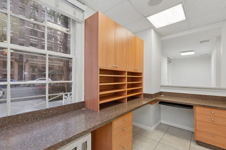 340 E 72ND Street, New York City, NY 10021