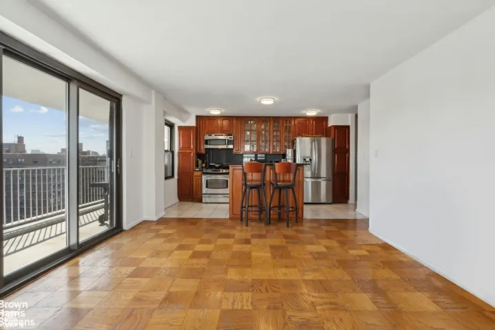 387 GRAND Street, New York City, NY 10002