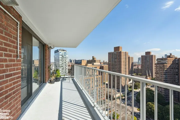 387 GRAND Street, New York City, NY 10002