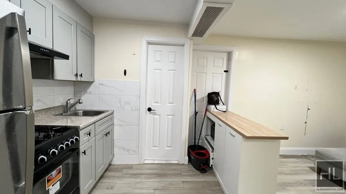 798 Miller Avenue Basement, New York City, New York 11207, 2 Bedrooms Bedrooms, 4 Rooms Rooms,1 BathroomBathrooms,Residential Lease,For Rent,Miller,RLS20064855 798 Miller Avenue Basement, New York City, New York 11207, 2 Bedrooms Bedrooms, 4 Rooms Rooms,1 BathroomBathrooms,Residential Lease,For Rent,Miller,RLS20064855