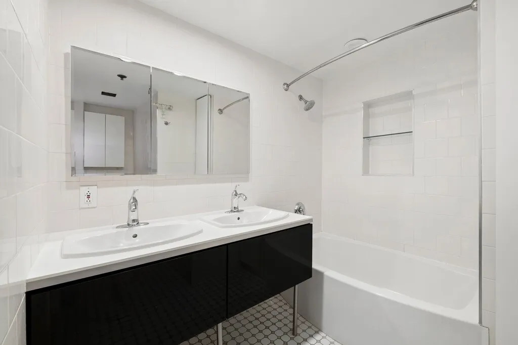 383 W Broadway 3, New York City, New York 10012, 3 Bedrooms Bedrooms, 7 Rooms Rooms,3 BathroomsBathrooms,Residential Lease,For Rent,BROADWAY,RLS20064914 383 W Broadway 3, New York City, New York 10012, 3 Bedrooms Bedrooms, 7 Rooms Rooms,3 BathroomsBathrooms,Residential Lease,For Rent,BROADWAY,RLS20064914