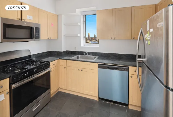 308 E 38TH Street, New York City, NY 10016