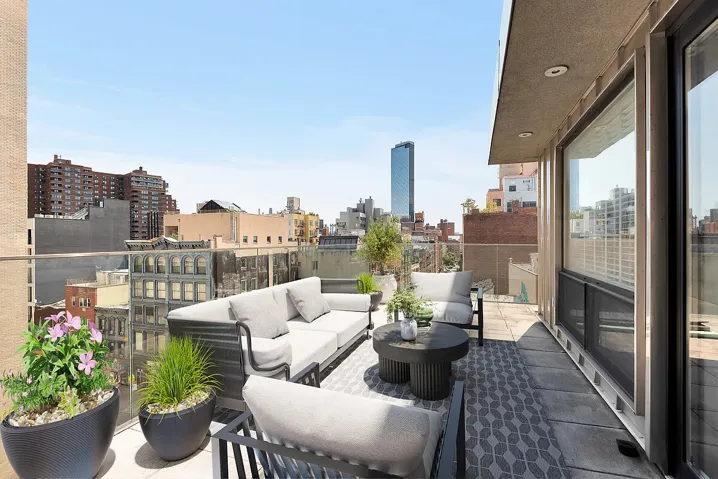 334 GRAND Street, New York City, NY 10002