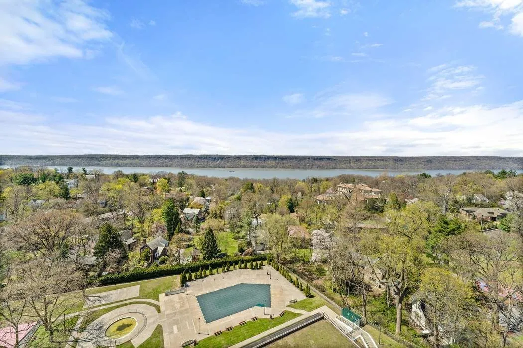 4705 Henry Hudson Parkway W 15g, New York City, New York 10471, 1 Chambre Chambres, 2 Chambres Chambres,1 Salle de bainsSalle de bain,Residential,For Sale,Henry Hudson,RLS20066020 4705 Henry Hudson Parkway W 15g, New York City, New York 10471, 1 Chambre Chambres, 2 Chambres Chambres,1 Salle de bainsSalle de bain,Residential,For Sale,Henry Hudson,RLS20066020