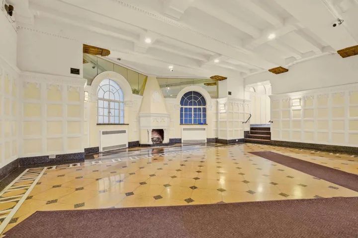 71 Ocean Parkway, New York City, NY 11218