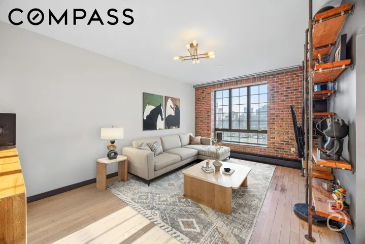 25-25 Newtown Avenue, New York City, NY 11102