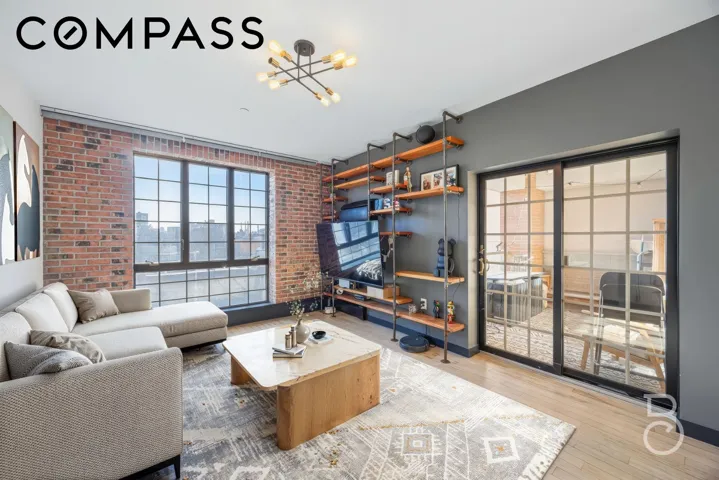 25-25 Newtown Avenue, New York City, NY 11102