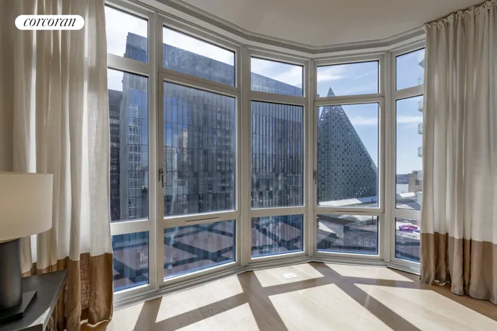 555 W 59TH Street, New York City, NY 10019