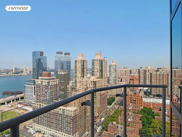 555 W 59TH Street, New York City, NY 10019