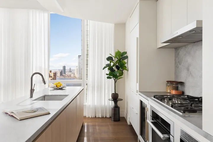77 Greenwich Street, New York City, NY 10006