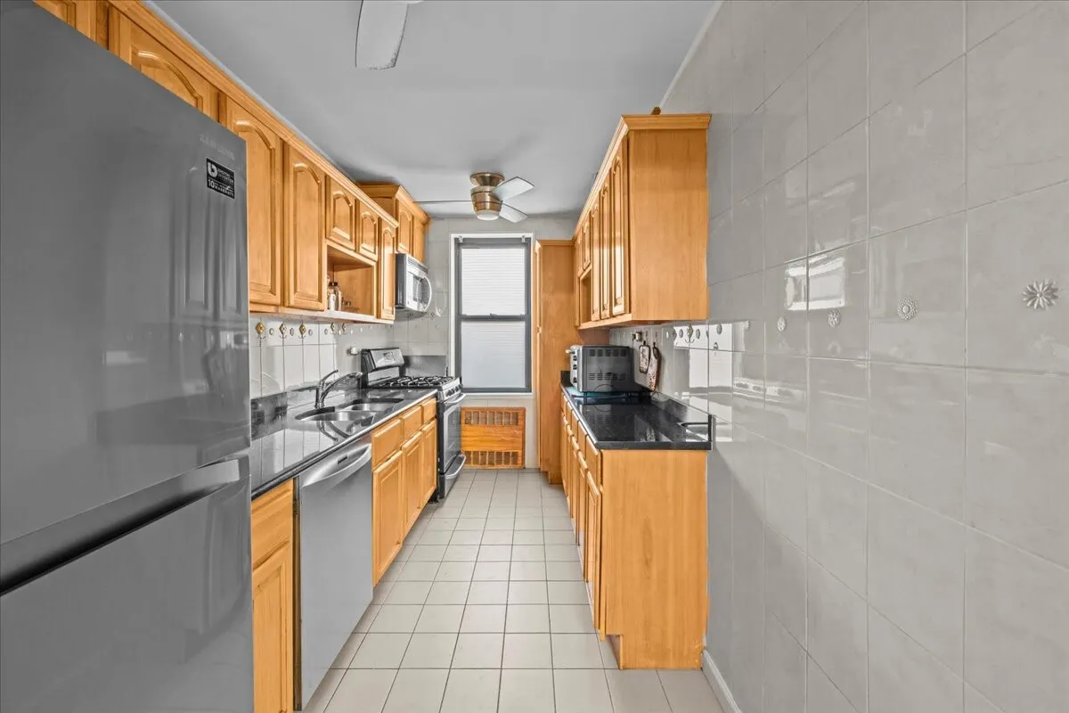 2270 Plumb 1st Street 1b, New York City, New York 11229, 2 Chambres Chambres, 5 Chambres Chambres,1 Salle de bainsSalle de bain,Residential,For Sale,PLUMB 1ST,RLS20070166 2270 Plumb 1st Street 1b, New York City, New York 11229, 2 Chambres Chambres, 5 Chambres Chambres,1 Salle de bainsSalle de bain,Residential,For Sale,PLUMB 1ST,RLS20070166