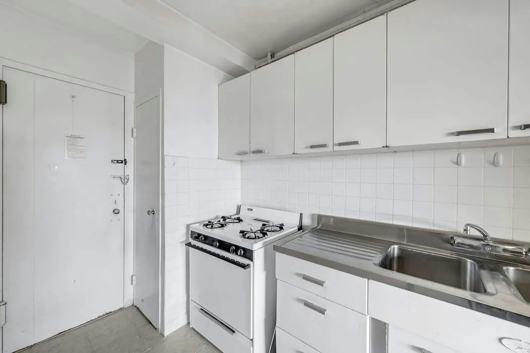 1 Fordham Hill Oval 12c, New York City, New York 10468, 2 Bedrooms Bedrooms, 4 Rooms Rooms,1 BathroomBathrooms,Residential,For Sale,Fordham Hill Oval,RLS20070342 1 Fordham Hill Oval 12c, New York City, New York 10468, 2 Bedrooms Bedrooms, 4 Rooms Rooms,1 BathroomBathrooms,Residential,For Sale,Fordham Hill Oval,RLS20070342