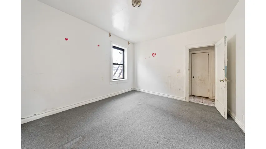 1715 Nelson Avenue 4h, New York City, New York 10453, 1 Bedroom Bedrooms, 7 Rooms Rooms,1 BathroomBathrooms,Residential,For Sale,NELSON,RLS20071539