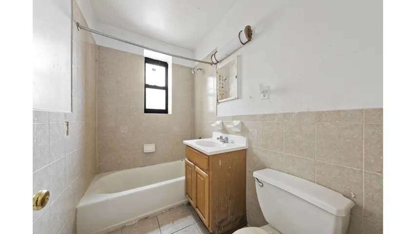 1715 Nelson Avenue 4h, New York City, New York 10453, 1 Bedroom Bedrooms, 7 Rooms Rooms,1 BathroomBathrooms,Residential,For Sale,NELSON,RLS20071539