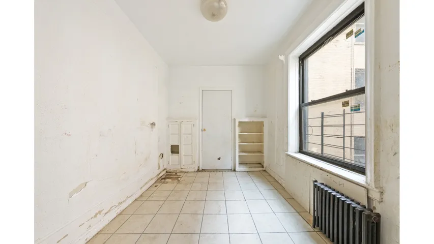 1715 Nelson Avenue 4h, New York City, New York 10453, 1 Bedroom Bedrooms, 7 Rooms Rooms,1 BathroomBathrooms,Residential,For Sale,NELSON,RLS20071539