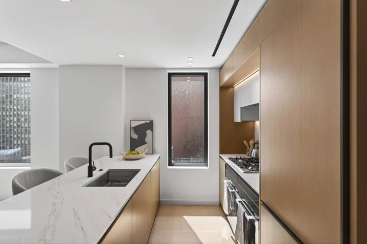 609 2ND Avenue, New York City, NY 10016