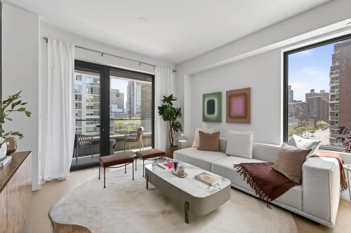 609 2ND Avenue, New York City, NY 10016