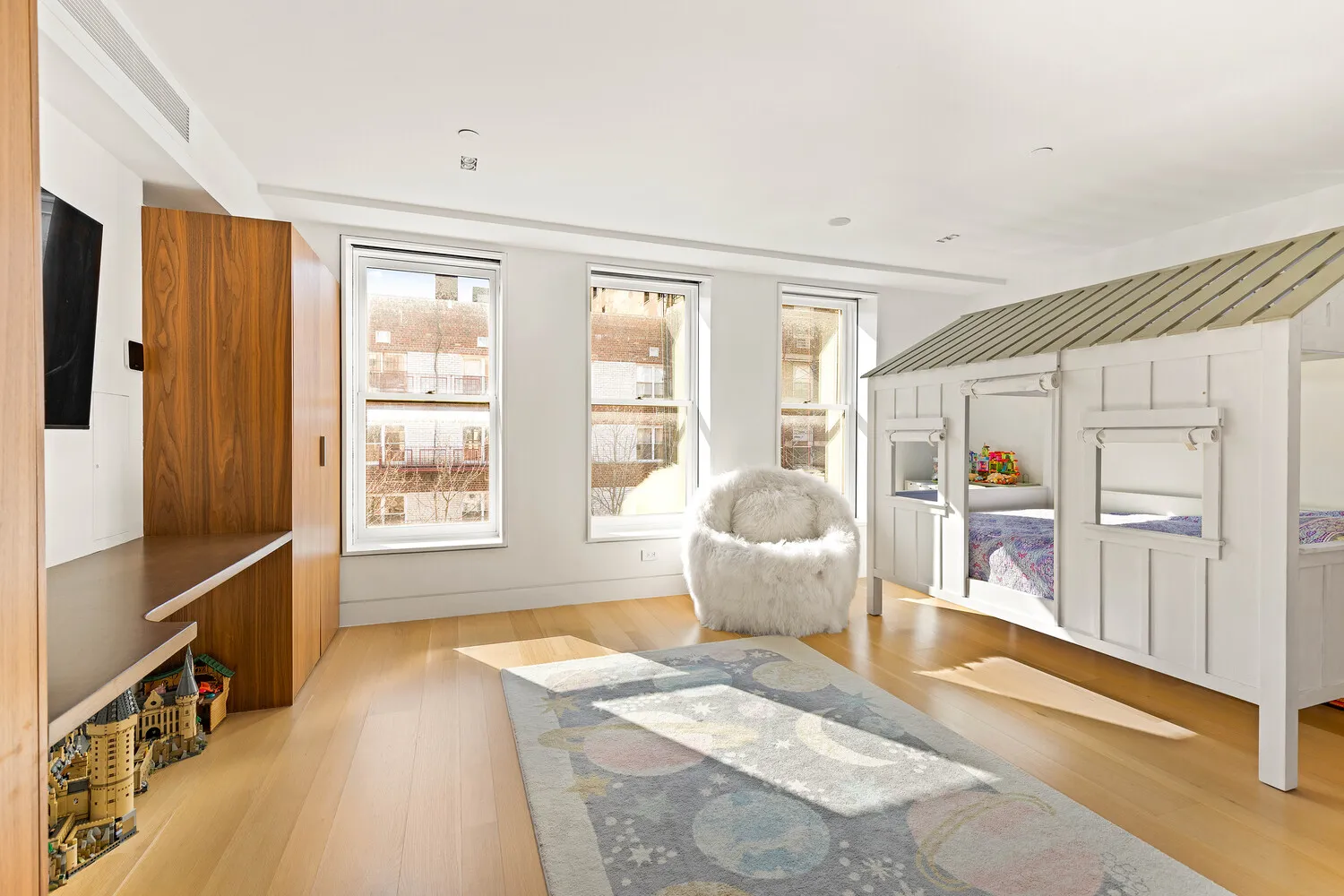 163 W 76th Street, New York City, New York 10023, 6 Bedrooms Bedrooms, 11 Rooms Rooms,7 BathroomsBathrooms,Residential,For Sale,76TH,RLS20072467 163 W 76th Street, New York City, New York 10023, 6 Bedrooms Bedrooms, 11 Rooms Rooms,7 BathroomsBathrooms,Residential,For Sale,76TH,RLS20072467