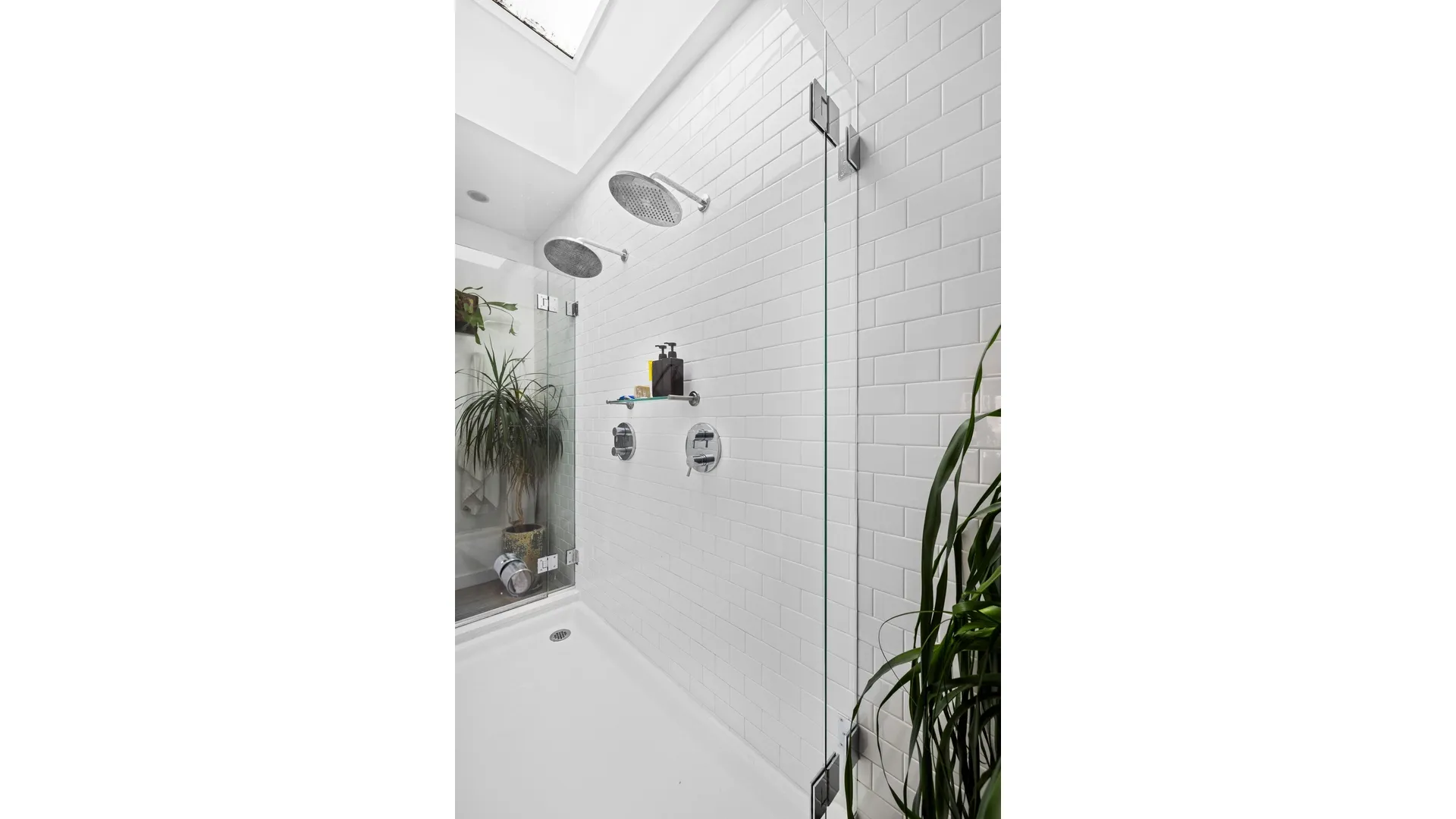 44 Sharon Street, New York City, New York 11211, 3 Chambres Chambres, 6 Chambres Chambres,4 Salle de bainSalle de bain,Residential Lease,A Louer,SHARON,RLS20072482 44 Sharon Street, New York City, New York 11211, 3 Chambres Chambres, 6 Chambres Chambres,4 Salle de bainSalle de bain,Residential Lease,A Louer,SHARON,RLS20072482