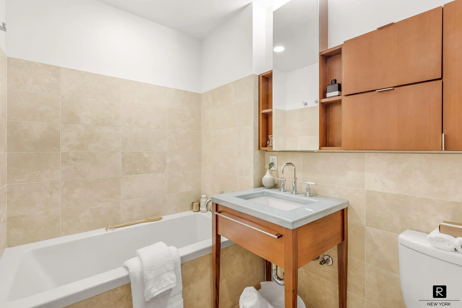 2 River Terrace 8-m, New York City, New York 10282, 3 Chambres Chambres, 5 Chambres Chambres,3 Salle de bainSalle de bain,Residential Lease,A Louer,River,RLS20072954 2 River Terrace 8-m, New York City, New York 10282, 3 Chambres Chambres, 5 Chambres Chambres,3 Salle de bainSalle de bain,Residential Lease,A Louer,River,RLS20072954