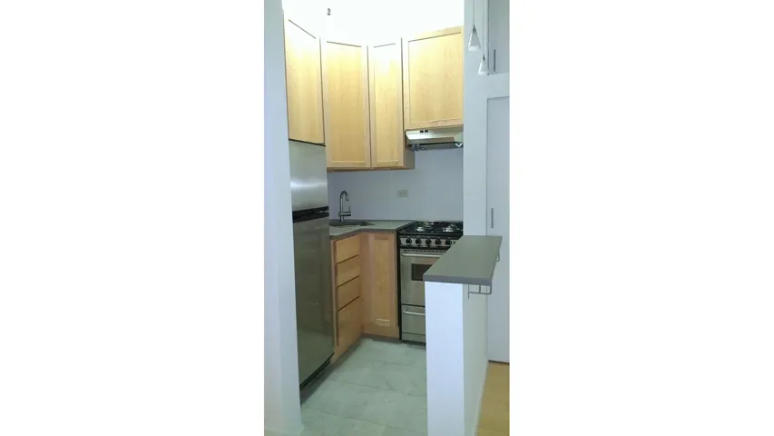 411 E 85th Street 3c, New York City, New York 10028, 2 Rooms Rooms,1 BathroomBathrooms,Residential Lease,For Rent,85TH,RLS20074503